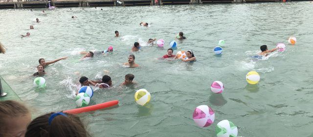 Patos a l’aigua, fideuà i correfoc en les festes de Benicarló