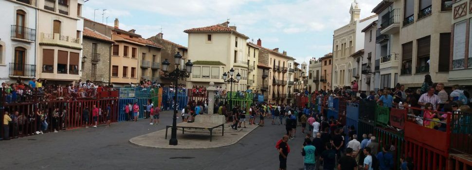 Les paelles donen pas al Dia dels Quintos en Vilafranca