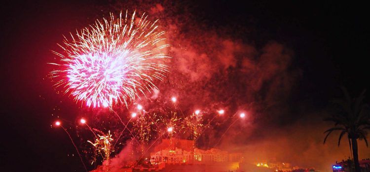 Peñíscola inauguró el XXIV Festival de Música Antigua y Barroca con un espectacular piromusical