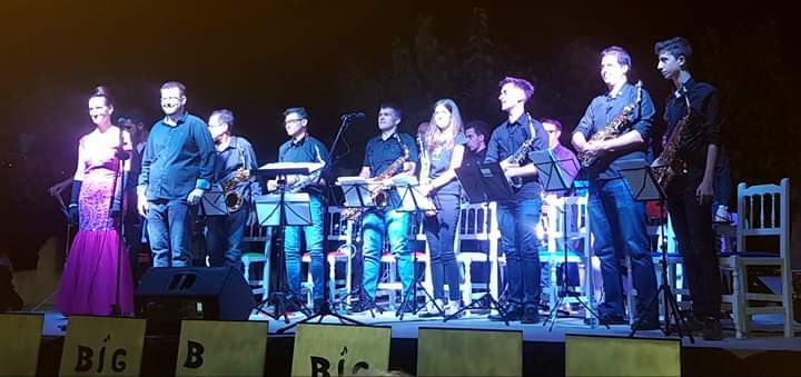 La Big Band d’Alcanar portà el jazz a l’ermita de Vinaròs