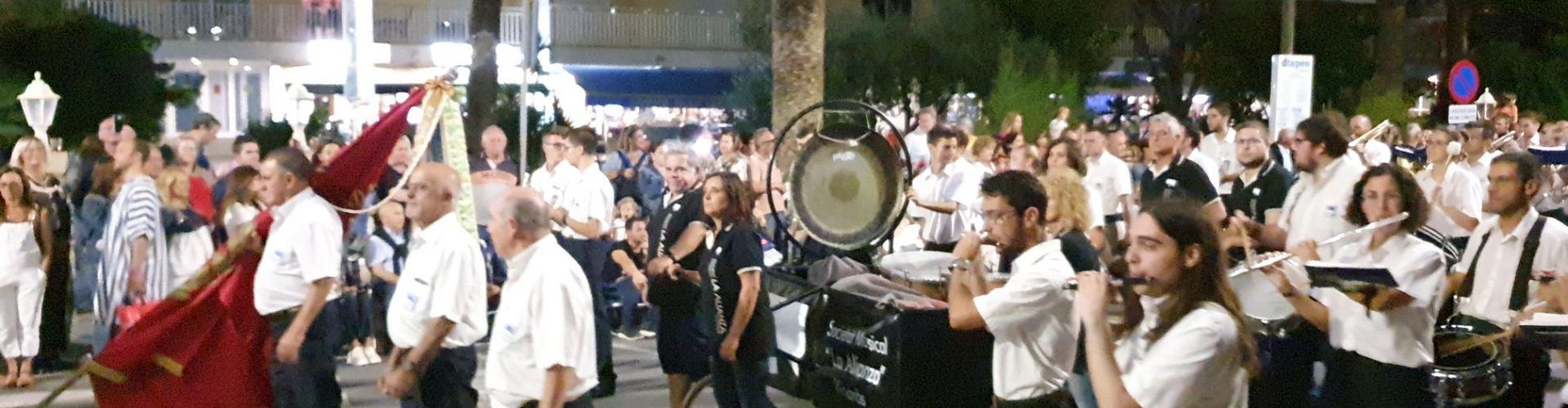 La banda de Vinaròs, amb els moros i cristians de Peníscola