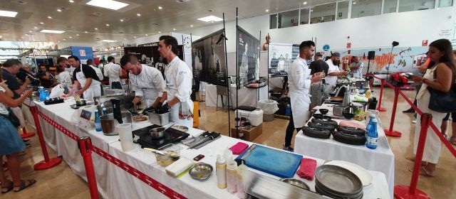 Concurs de cuina del llagostí de Vinaròs, elaboració dels plats