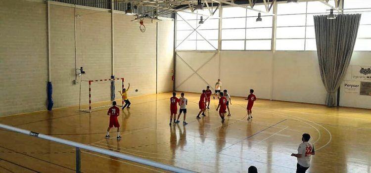 El Club Balonmano Vinaròs prepara la temporada amb partits amistosos