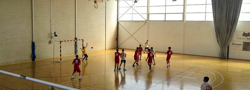 El Club Balonmano Vinaròs prepara la temporada amb partits amistosos