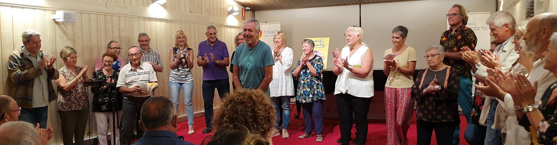 Presentació cantada a Caixa Vinaròs d'”Els cants de les plantes” del Mas de Barberans
