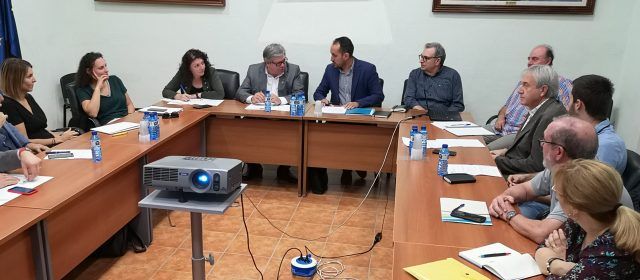La problemàtica de la mosca negra centra el debat al Consell d’Alcaldes del Baix Ebre