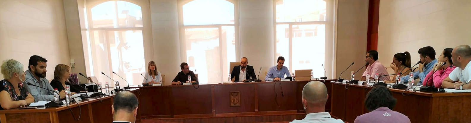 El Ple de l’Ajuntament d’Alcanar rebutja la sentència del Tribunal Suprem contra els líders polítics i socials empresonats