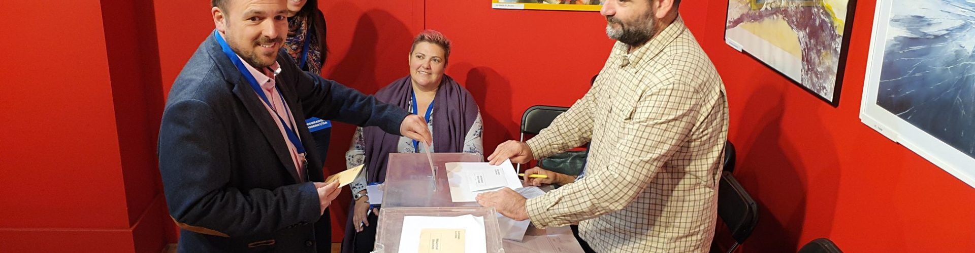 Lluís Gandía i Guillem Alsina matinen a Vinaròs per anar a votar