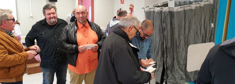Els candidats al Senat Romeu i Navarrete coincideix a la mateixa taula a Vinaròs