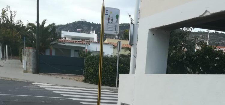 La Policia Local d’Alcalà-Alcossebre amplia la Ruta Escolar Segura al CEIP La Mola