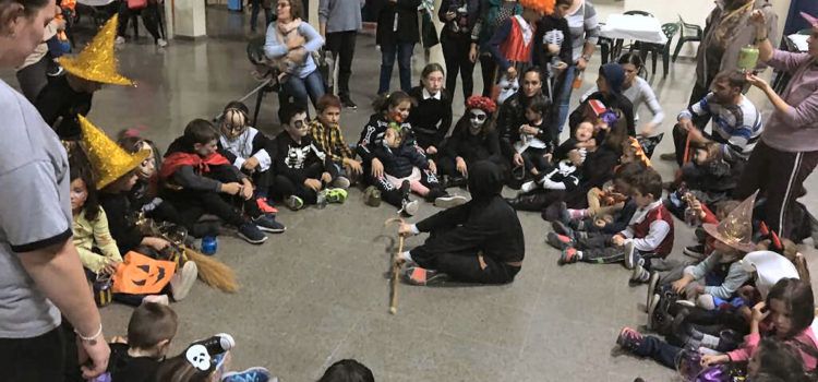 Halloween s’apodera dels carrers de Canet