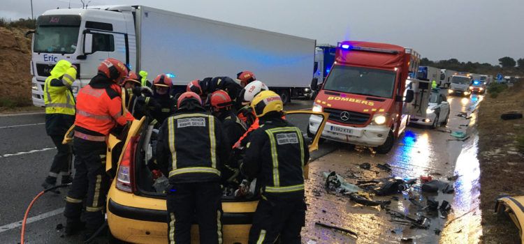 Tres fallecidos en accidente en Vilanova d’Alcolea, en la carretera CV13 a la altura del aeropuerto
