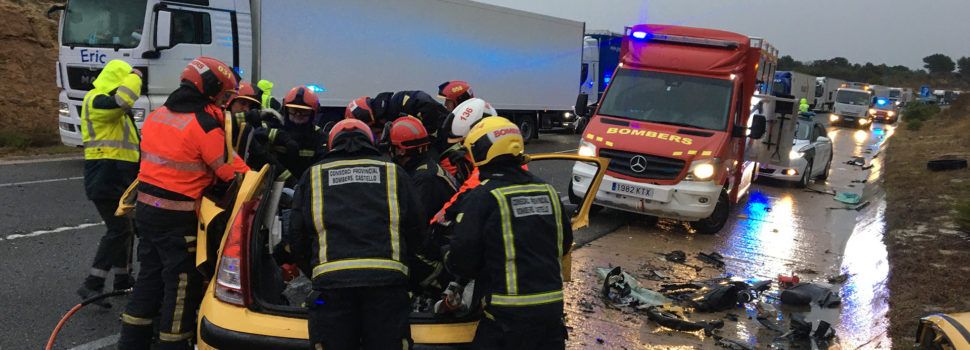 Tres fallecidos en accidente en Vilanova d’Alcolea, en la carretera CV13 a la altura del aeropuerto