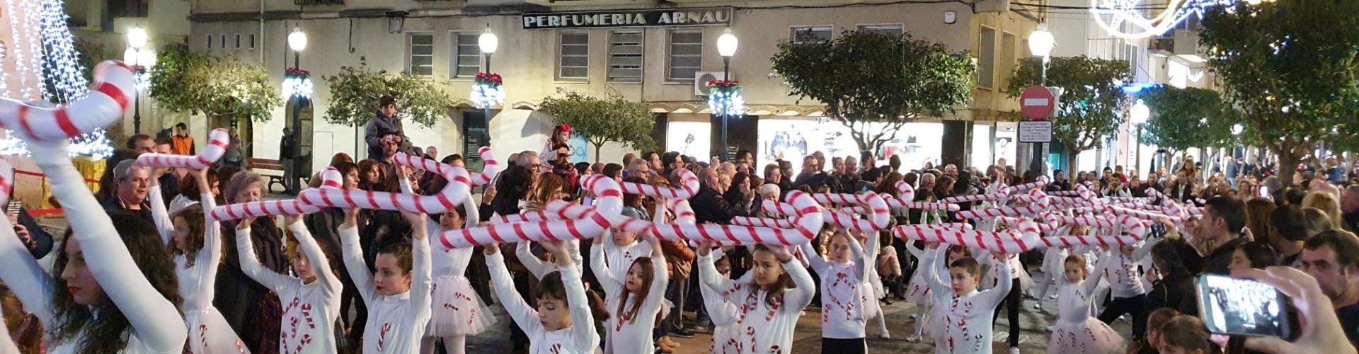 Vinaròs balla al Nadal pels carrers amb L’Esplai