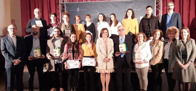 Benicarló lliura premis al comerç, aparadors i Activen Futur