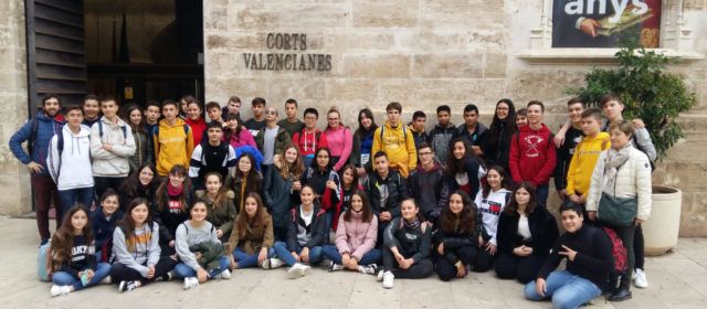 L’alumnat del Vilaplana de Vinaròs, de ruta per València