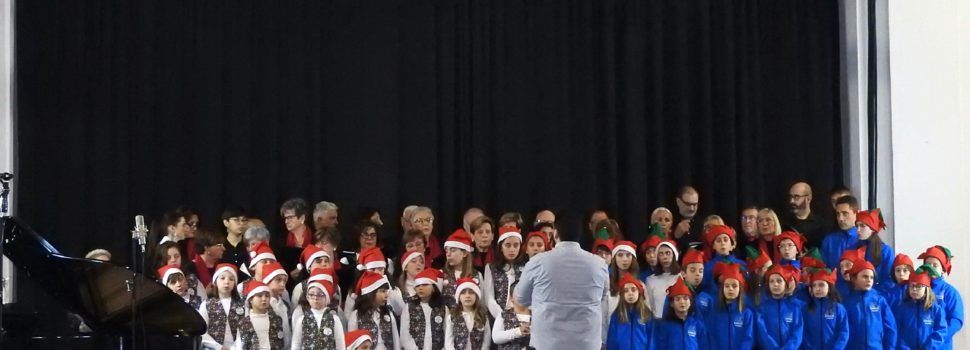 Quatre corals unides en una altra cita musical del Nadal a Vinaròs