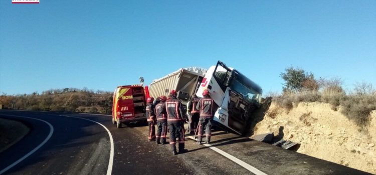 Camiòn accidentado en Morella