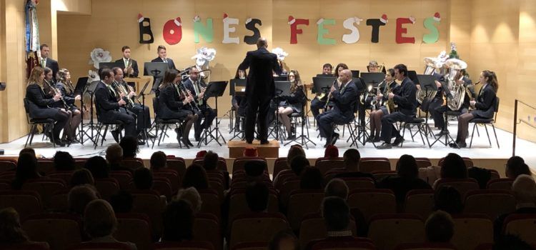 Santa Magdalena celebra el Nadal amb Patge Reial, les Danses i Dolçainers i l’Agrupació Musical