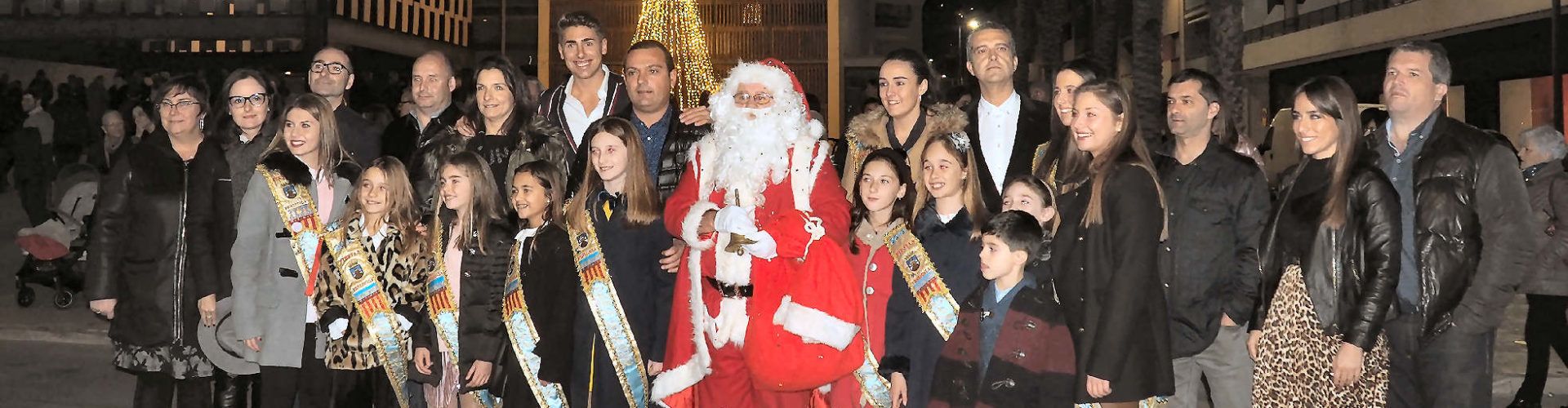 Peñíscola ha recibido la especial visita de Papá Noel