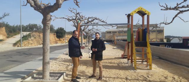 Ximo Huguet visita a Traiguera l’ampliació del parc infantil i la millora de les zones esportives sufragades per la Diputació