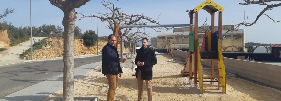 Ximo Huguet visita a Traiguera l’ampliació del parc infantil i la millora de les zones esportives sufragades per la Diputació