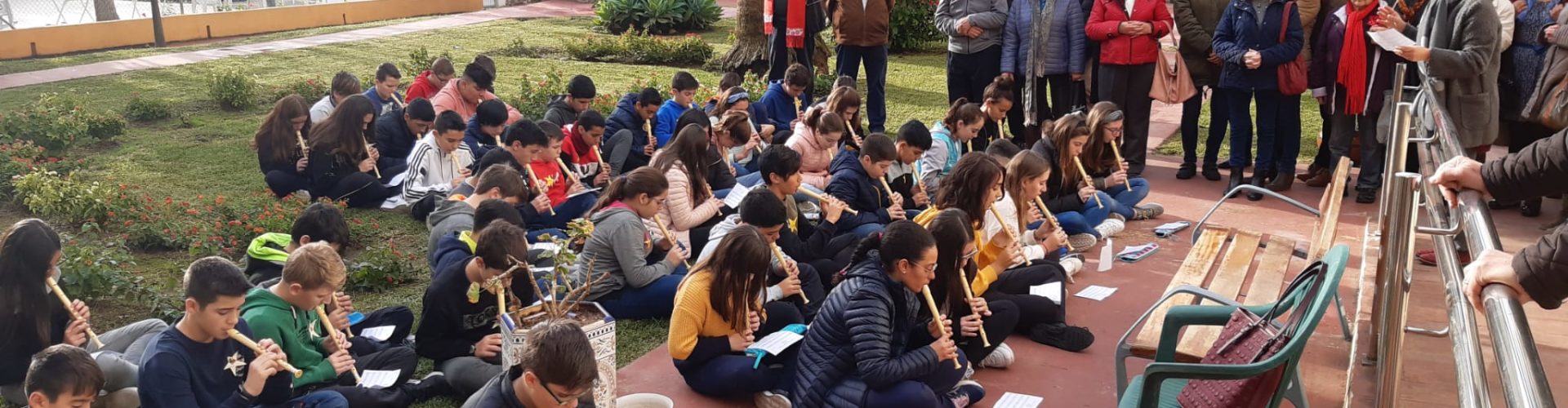 El Nadal arriba al Geriàtric de Benicarló amb l’alumnat de La Salle i el Cor de Gent Gran