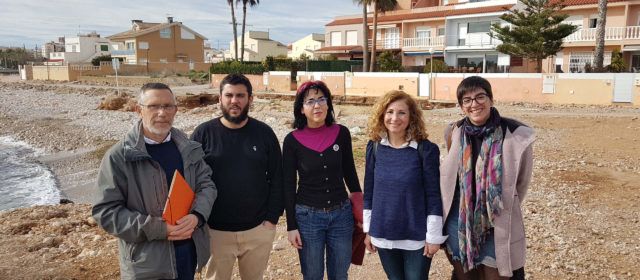 Visita a los daños del temporal en Vinaròs de la diputada de Podemos Marisa Saavedra