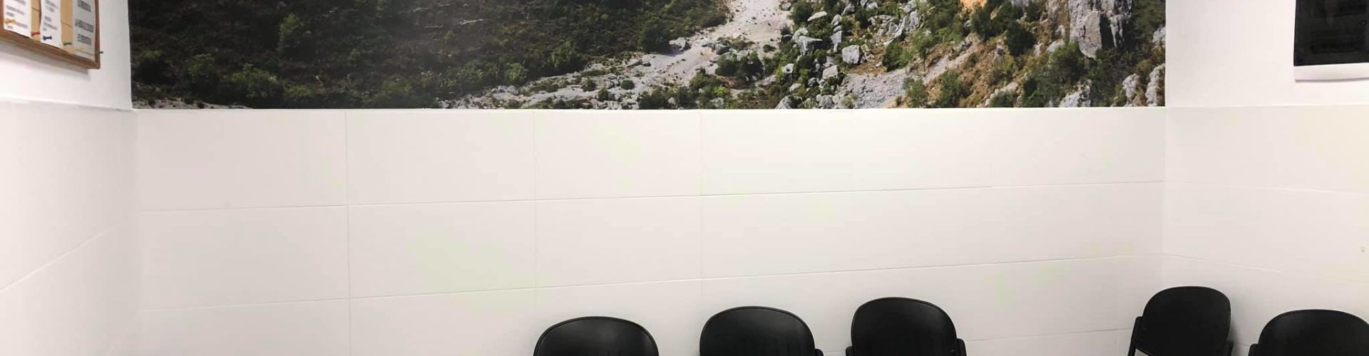 Tírig inaugura el renovat consultori mèdic i l’accés a la primera planta de l’Ajuntament