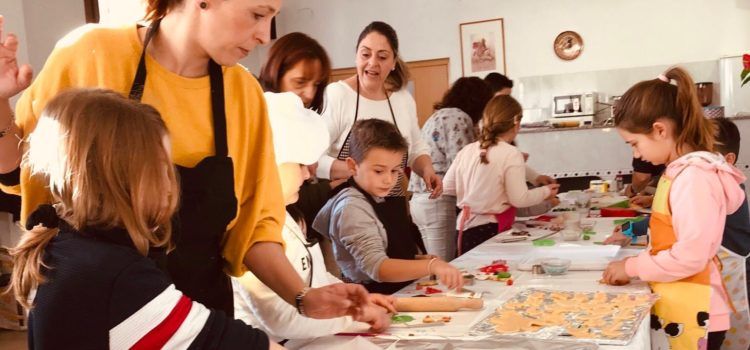 Taller d’elaboració de galletes per als xiquets i xiquetes de Sant Jordi