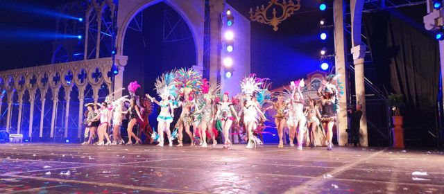 La gala de reines i reis del Carnaval de Vinaròs, en vídeos