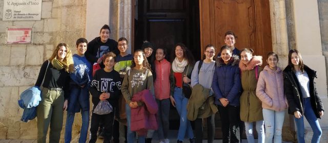 Alumnes del Coromines de Benicarló assisteixen a Vinaròs a una obra de Molière