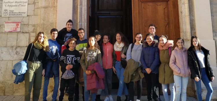 Alumnes del Coromines de Benicarló assisteixen a Vinaròs a una obra de Molière