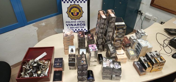 Policia Local de Vinaròs intervé productes presumptament falsificats i conté un incendi