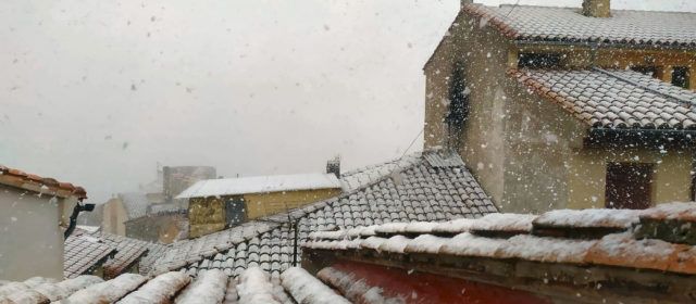 La nieve reaparece en Els Ports
