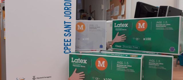 Els centres d’educació especial de la Diputació de Tarragona donen 6.000 guants pel coronavirus