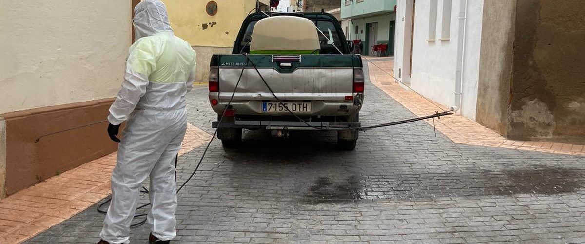 Comencen les labors de desinfecció a Sant Jordi