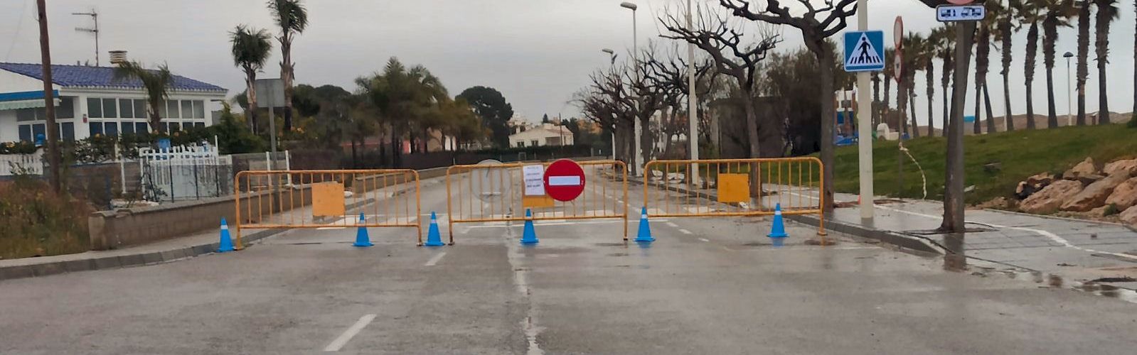 L’Ajuntament d’Alcanar tanca els accessos secundaris a les Cases perquè no entren persones persones amb segona residència