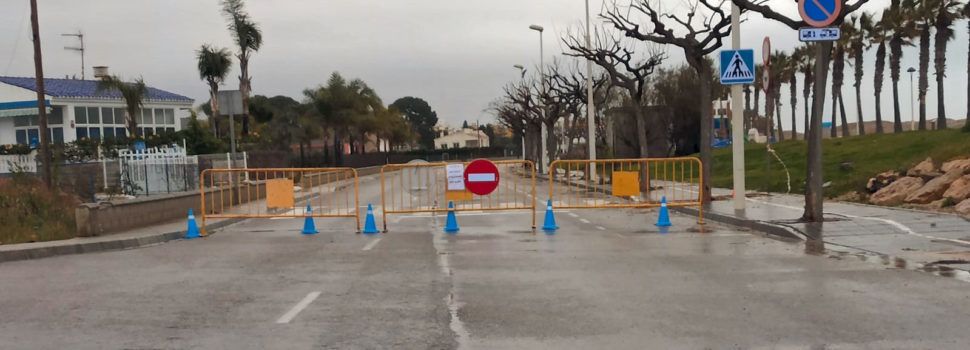 L’Ajuntament d’Alcanar tanca els accessos secundaris a les Cases perquè no entren persones persones amb segona residència