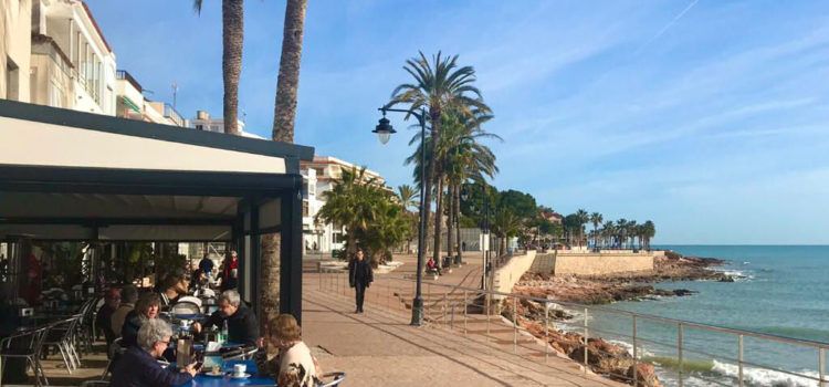L’Ajuntament d’Alcalà-Alcossebre permetrà augmentar l’espai a terrasses de bars i restaurants