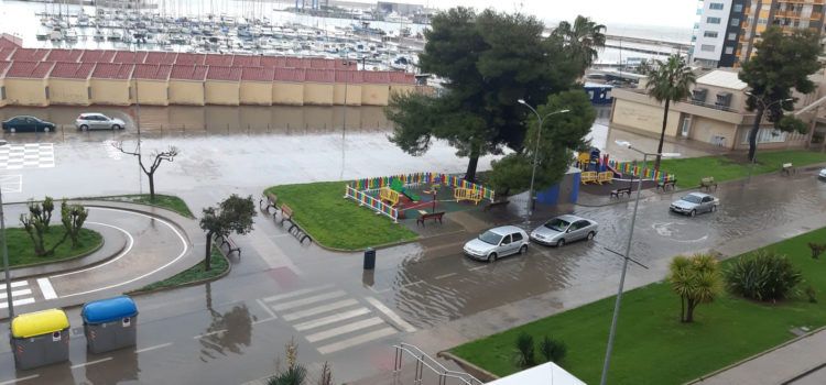La ploguda del primer dia d’abril a Vinaròs, en vídeos