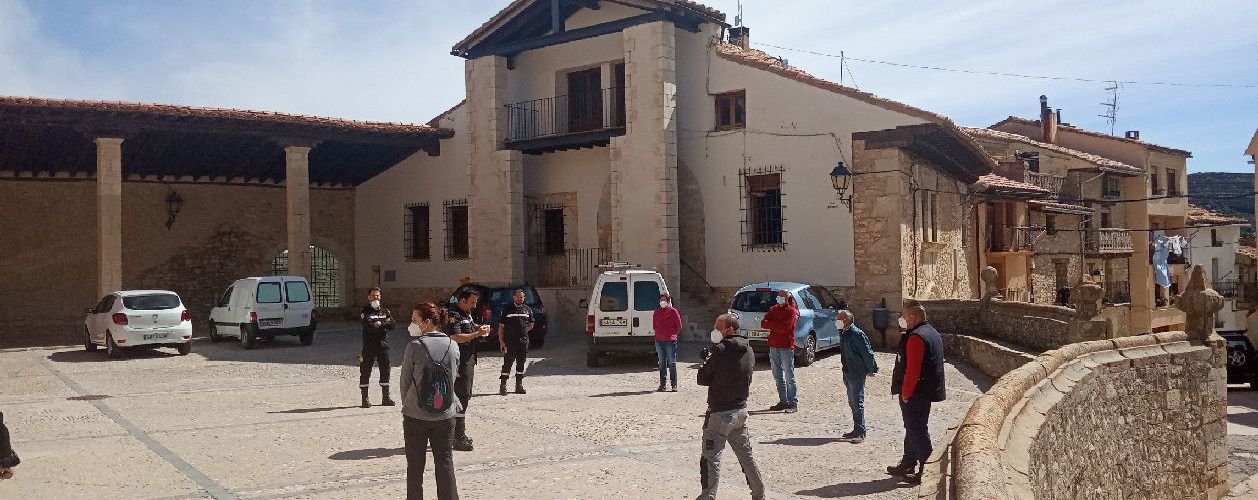 Castellfort acull un curs de la UME sobre treballs de desinfecció