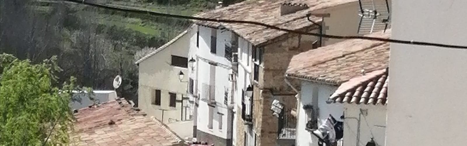 Els Bombers desinfecten els carrers de Palanques