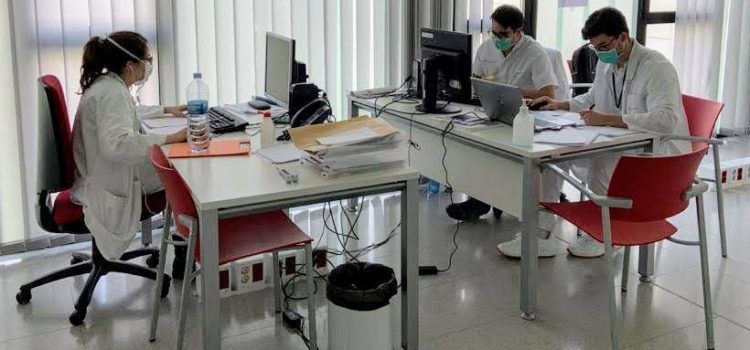 La pandèmia posa a prova la vocació dels estudiants de l’àmbit de la salut