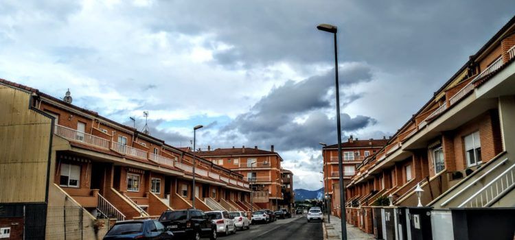 Fotos passejant la gossa per Amposta