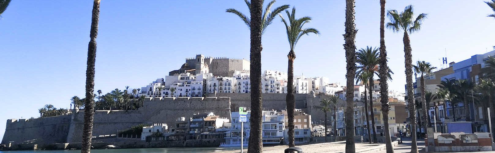 Peníscola acorda amb els empresaris del comern reforçar les campanyes de dinamització del sector en la seua reobertura