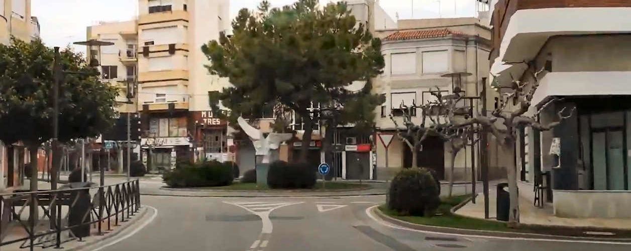 Vídeo: passeig diürn per un Vinaròs buidat pel coronavirus