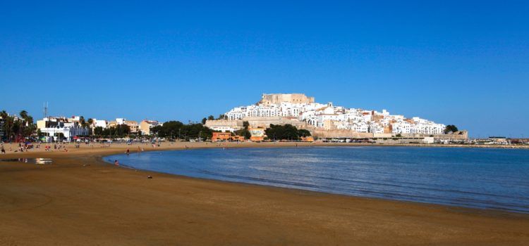Peníscola oferirà descomptes a sanitaris i forces de seguretat per a estades vacacionals