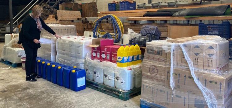 Càlig adquireix material de prevenció i desinfecció
