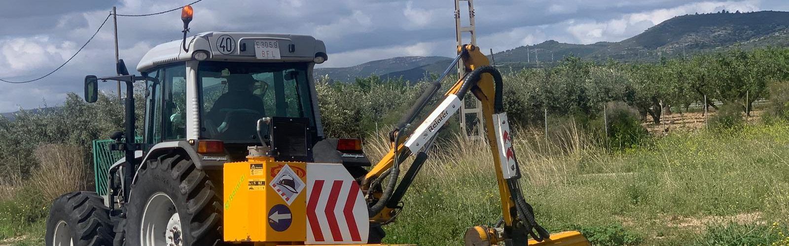 Santa Magdalena esbrossa els camins del terme municipal